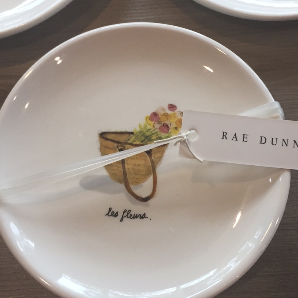 4 Rae Dunn appetizer plates - Picture 5 of 7
